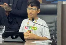 Discurso de menino autista interrompe sessão e escancara carências na inclusão escolar de Araguaína