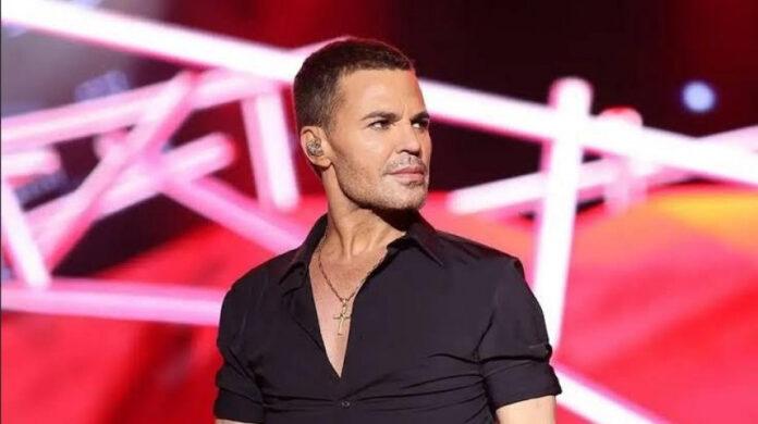 eduardo-costa-se-apresenta-no-palco-da-expoara-2025