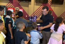 Cinema e Alegria Inédita: Vereador Lucas Campelo Promove Dia Especial para 120 Crianças em Araguaína